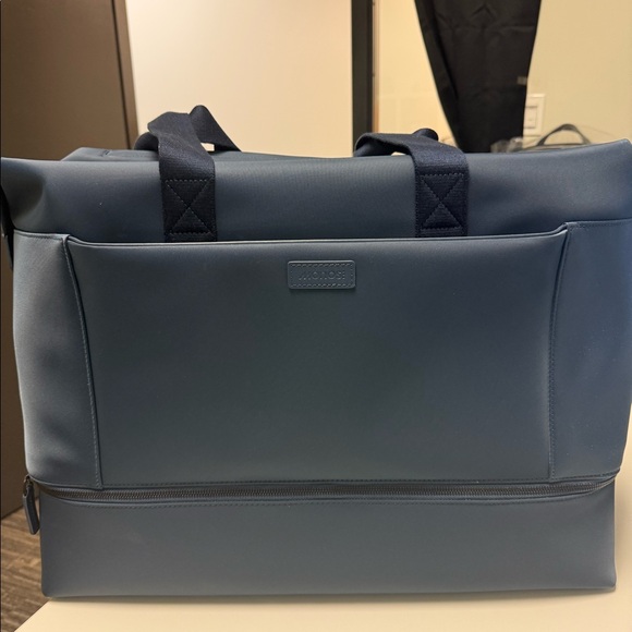 *NWT* Monos Metro Weekender Luggage & Travel Bags